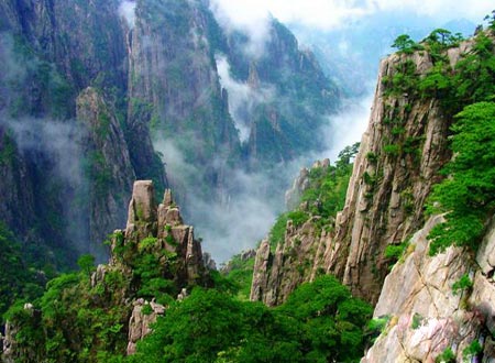 گردش در کوه های هونگ شان چین